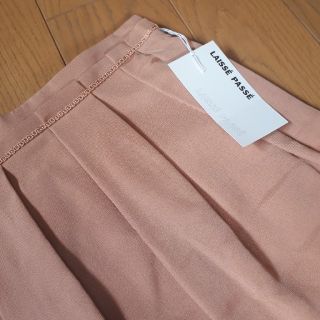 レッセパッセ(LAISSE PASSE)のタグ付新品　レッセパッセ　プリーツスカート(ひざ丈スカート)