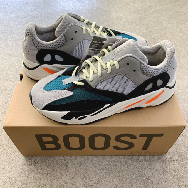 adidas(アディダス)の本日限定価格 YEEZY BOOST 700 WAVE RUNNER メンズの靴/シューズ(スニーカー)の商品写真