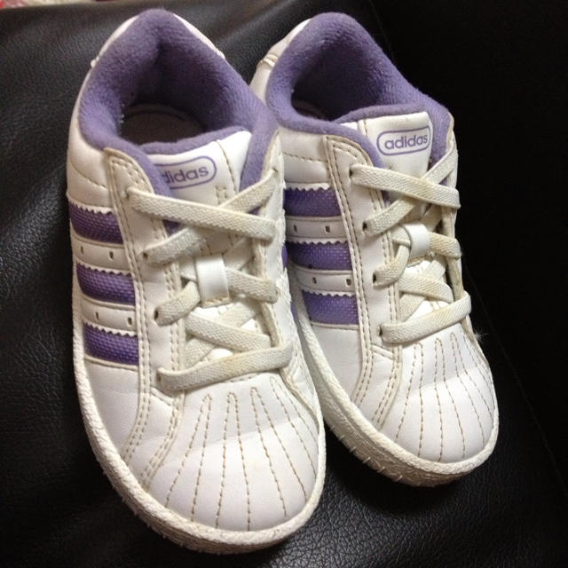 adidas(アディダス)のKIDS  adidas14㎝ キッズ/ベビー/マタニティのキッズ靴/シューズ(15cm~)(その他)の商品写真