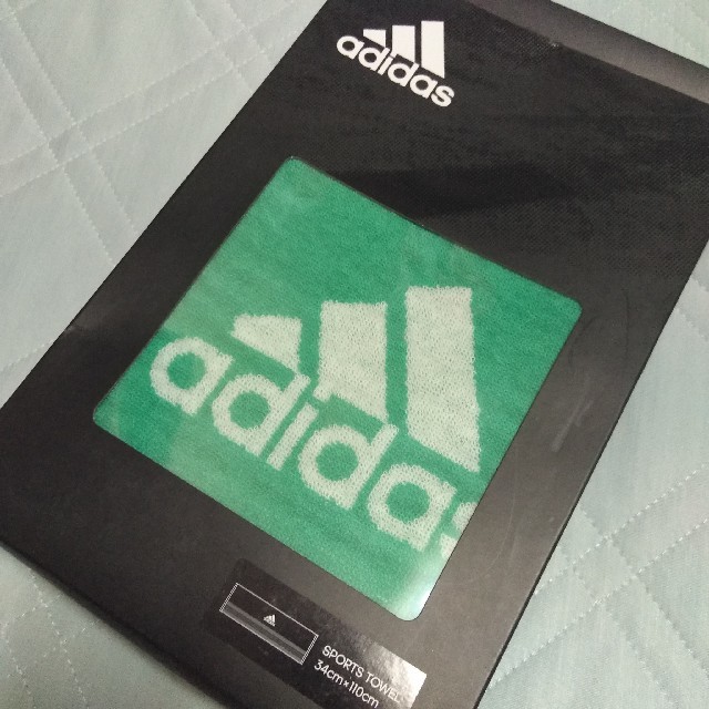 adidas(アディダス)の☆adidas☆アディダス☆マフラータオル☆スリーストライプ☆ スポーツ/アウトドアのトレーニング/エクササイズ(トレーニング用品)の商品写真