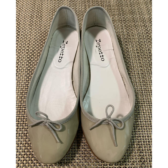 repetto(レペット)のレペット エナメルパンプス グレー レディースの靴/シューズ(バレエシューズ)の商品写真