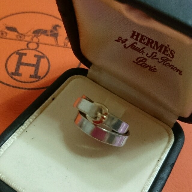 Hermes(エルメス)のエルメス ベルト型リング レディースのアクセサリー(リング(指輪))の商品写真