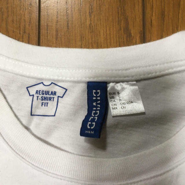 H&M(エイチアンドエム)のH&M エイチ アンド エム ロゴ 白 Tシャツ メンズのトップス(Tシャツ/カットソー(半袖/袖なし))の商品写真
