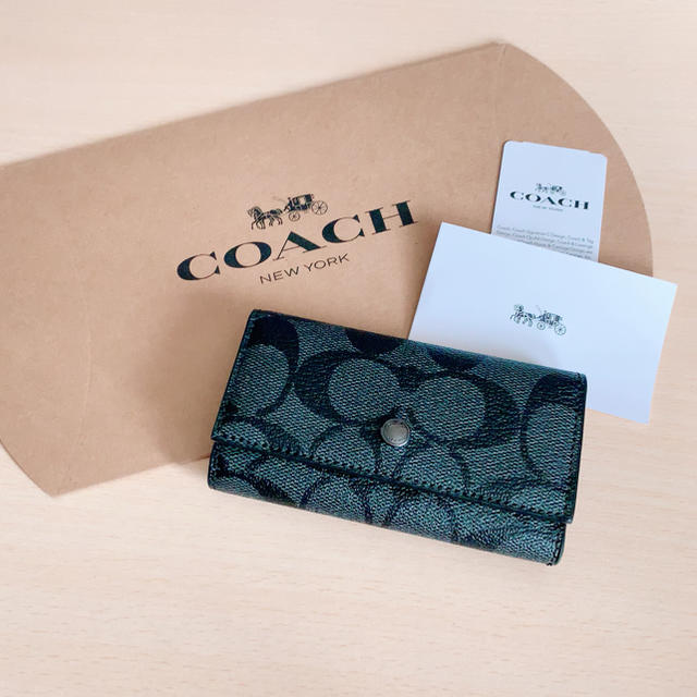 COACH(コーチ)の【新品】COACH キーケース チャコール ブラック メンズのファッション小物(キーケース)の商品写真