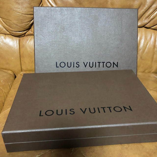 LOUIS VUITTON(ルイヴィトン)のルイヴィトン   箱2セット 美品 レディースのバッグ(ショップ袋)の商品写真