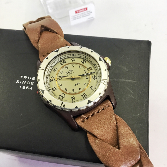 TIMEX(タイメックス)のTIMEX サファリ　腕時計　TW 2P88300 メンズの時計(腕時計(アナログ))の商品写真