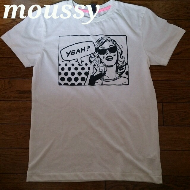 moussy(マウジー)のプリントTシャツ レディースのトップス(Tシャツ(半袖/袖なし))の商品写真