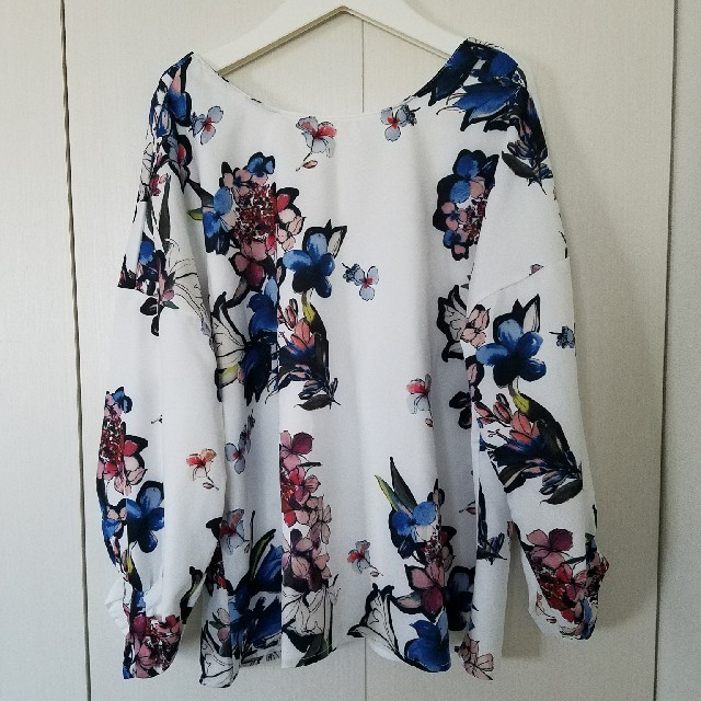 ZARA(ザラ)のshi-ka様専用♡　新品！2way 花柄 ブラウス レディースのトップス(シャツ/ブラウス(長袖/七分))の商品写真