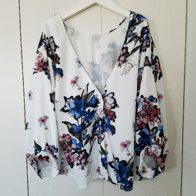 ZARA(ザラ)のshi-ka様専用♡　新品！2way 花柄 ブラウス レディースのトップス(シャツ/ブラウス(長袖/七分))の商品写真