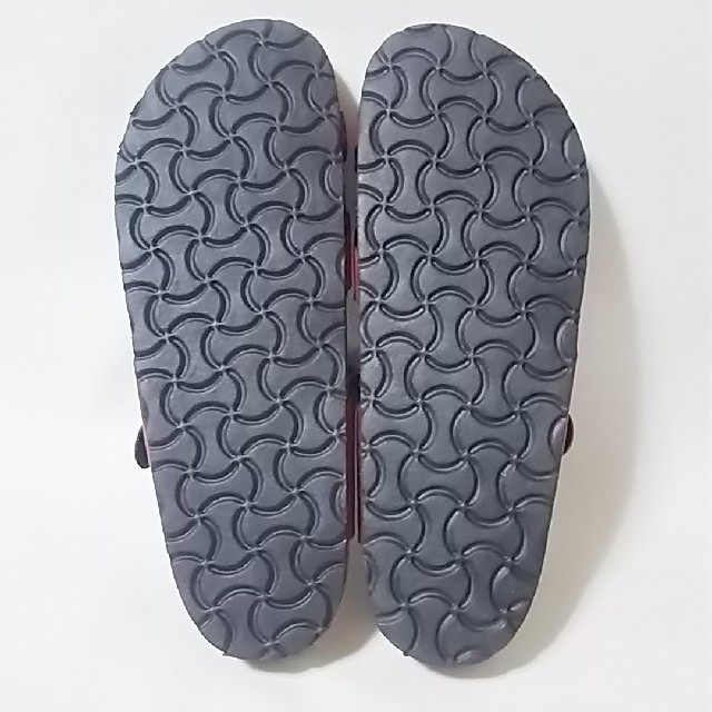 BIRKENSTOCK(ビルケンシュトック)の
希少海外限定!ビルケンシュトッ新品レザーサンダル人気赤ビンテージ！27


 メンズの靴/シューズ(サンダル)の商品写真