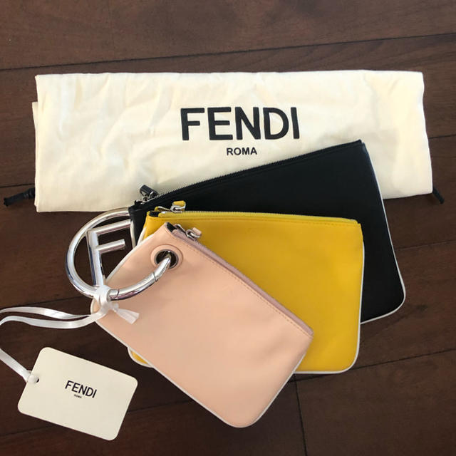 クラッチバッグFENDI トリプレット