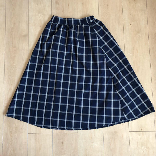 GU(ジーユー)のフレア膝丈スカート レディースのスカート(ひざ丈スカート)の商品写真