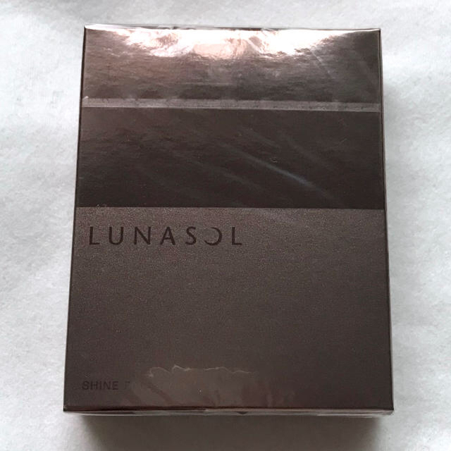 LUNASOL(ルナソル)の【 かぉさま専用 】ADDICTION ブラシ・03 Elegant ルナソル コスメ/美容のベースメイク/化粧品(アイシャドウ)の商品写真