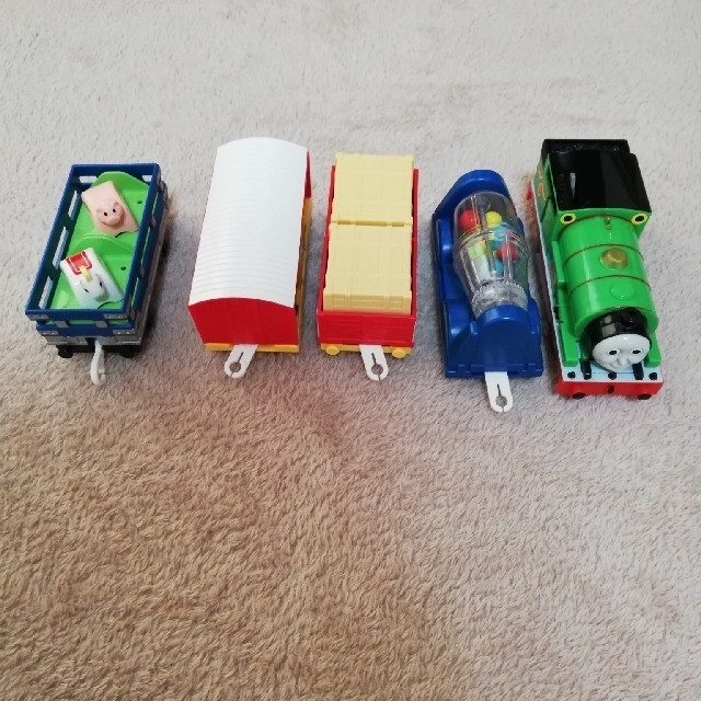 TOMMY(トミー)のプラレール　パーシーとサーカス貨車４台セット キッズ/ベビー/マタニティのおもちゃ(電車のおもちゃ/車)の商品写真