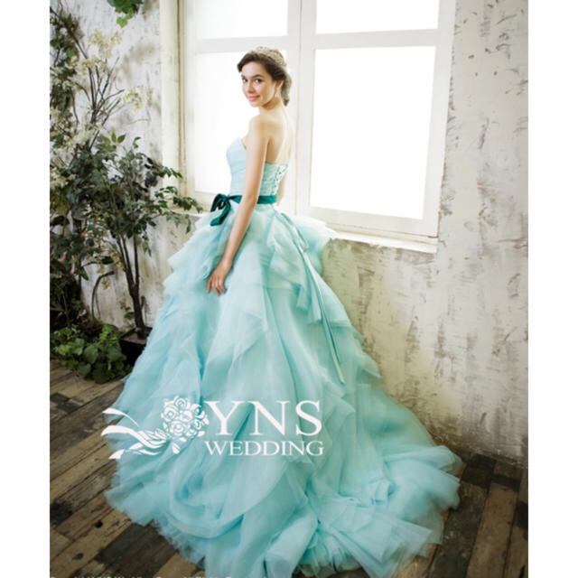 Vera Wang(ヴェラウォン)の最終価格　YNSウェディング カラードレス ティファニー レディースのフォーマル/ドレス(ウェディングドレス)の商品写真