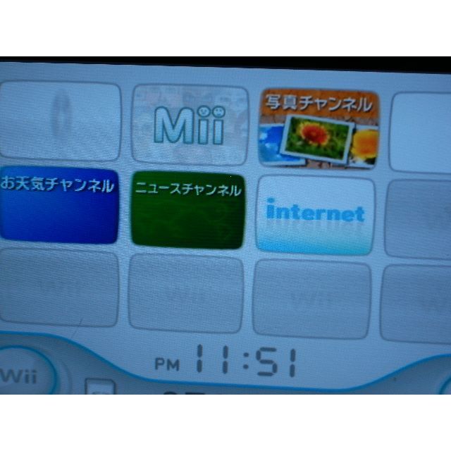 Wii(ウィー)の☆希少☆ダウンロードソフト6本付☆任天堂☆Wiiホワイト☆☆すぐに遊べるセット☆ エンタメ/ホビーのゲームソフト/ゲーム機本体(家庭用ゲーム機本体)の商品写真