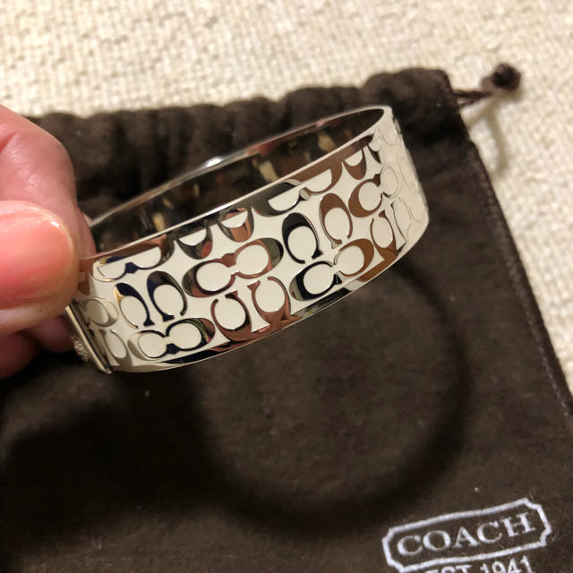 COACH(コーチ)のコーチ  ブレスレット レディースのアクセサリー(ブレスレット/バングル)の商品写真