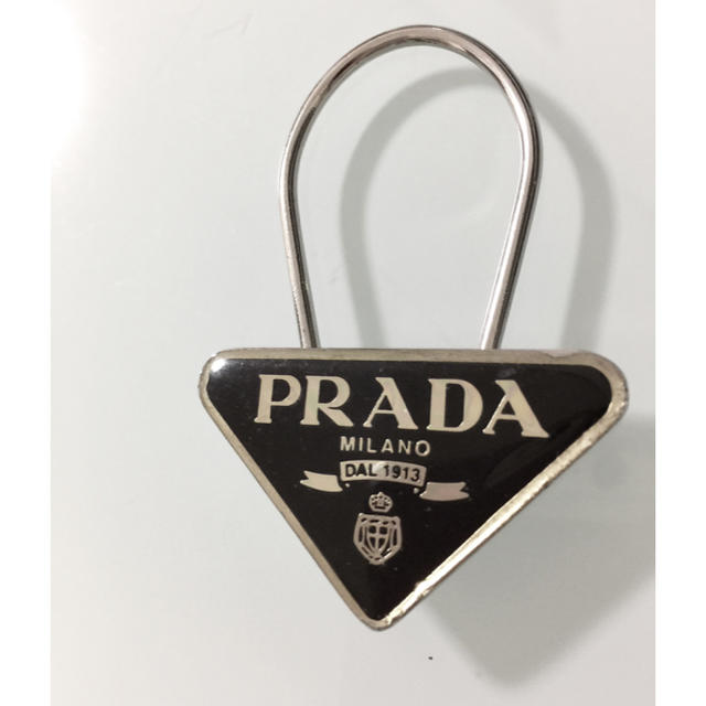 PRADA(プラダ)のプラダキーリング レディースのファッション小物(キーホルダー)の商品写真