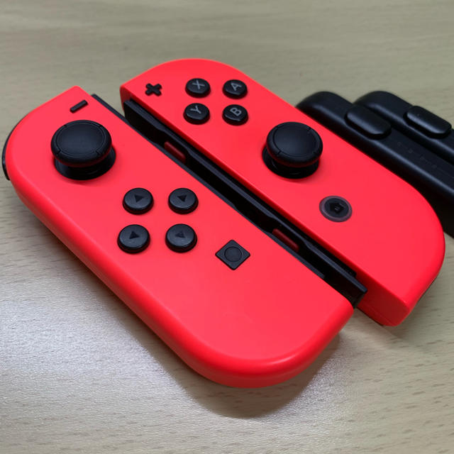 【大人気】Switch ジョイコン　レッド　左右(LR)　【任天堂純正品】