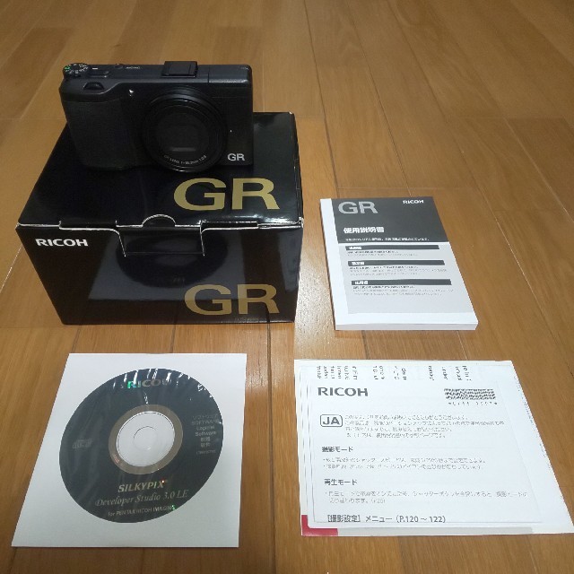 RICOH GRコンパクトデジタルカメラ