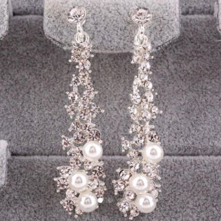 ヴェラウォン(Vera Wang)のブライダルアクセサリー☆イヤリング(ウェディングドレス)