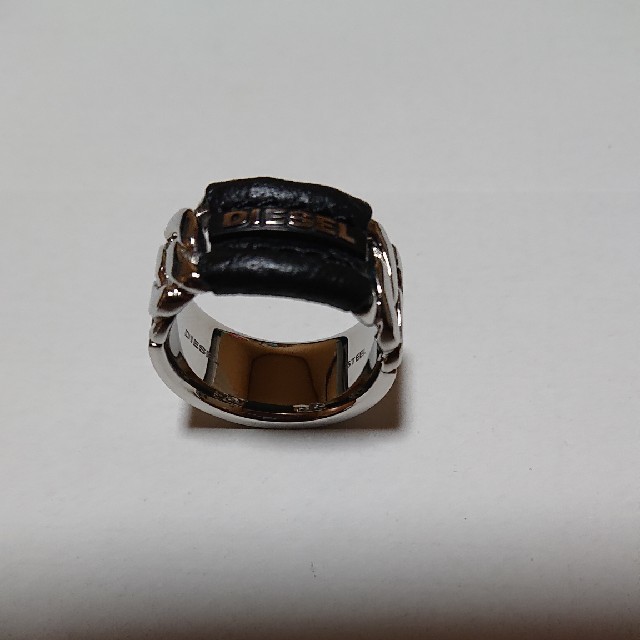 DIESEL(ディーゼル)のDIESEL メンズ指輪 メンズのアクセサリー(リング(指輪))の商品写真