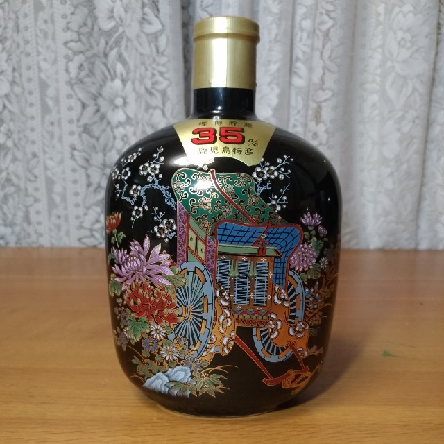 うさぎ様専用】白露酒造 樫樽貯蔵米焼酎 薩摩焼風陶器ボトルの通販 by