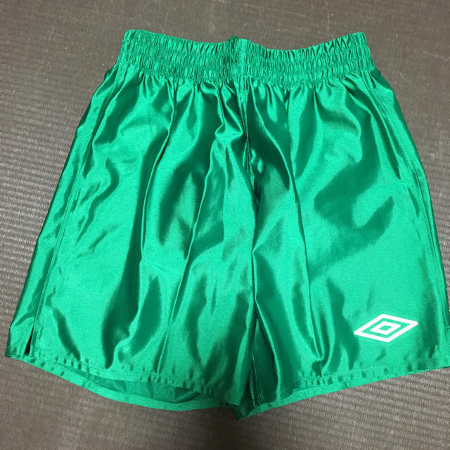 UMBRO(アンブロ)のアンブロ サッカー ハーフパンツ スポーツ/アウトドアのサッカー/フットサル(ウェア)の商品写真