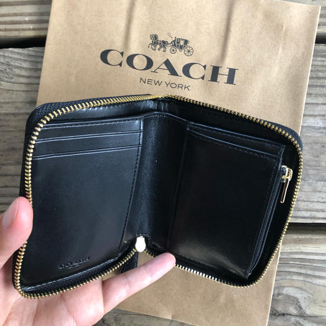 COACH(コーチ)のCoach コーチ ラウンドジップ二つ折り財布 アニマルプリント メンズのファッション小物(折り財布)の商品写真