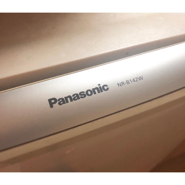 Panasonic(パナソニック)のパナソニック 冷凍冷蔵庫 138L NR-B142W　2009年製 スマホ/家電/カメラの生活家電(冷蔵庫)の商品写真