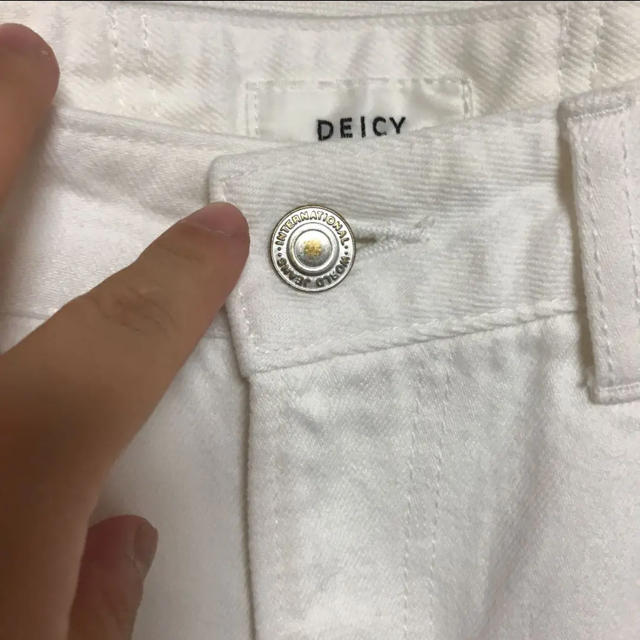 deicy(デイシー)の早い者勝ち❗️DEICY❗️後ろレースアップ デニム ホワイト レディースのパンツ(デニム/ジーンズ)の商品写真