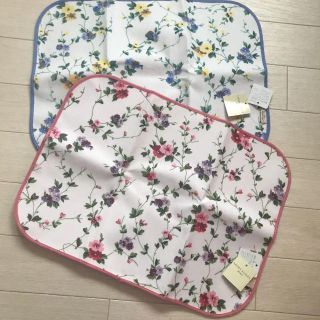 ローラアシュレイ(LAURA ASHLEY)の【新品】ローラアシュレイ ランチョンマット 2枚セット❣️(テーブル用品)