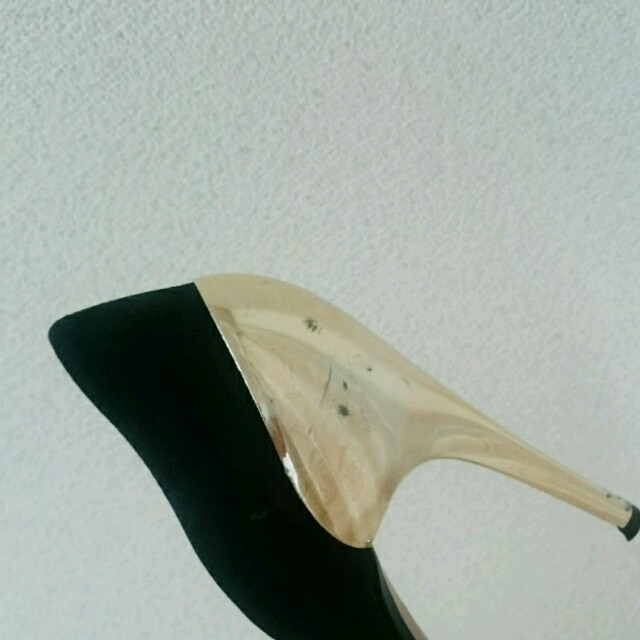 ZARA(ザラ)のZARA ゴールドヒール レディースの靴/シューズ(ハイヒール/パンプス)の商品写真