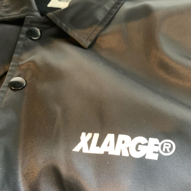 XLARGE(エクストララージ)のゆうさん【XLARGE】コーチJKT ブラック メンズのジャケット/アウター(ナイロンジャケット)の商品写真