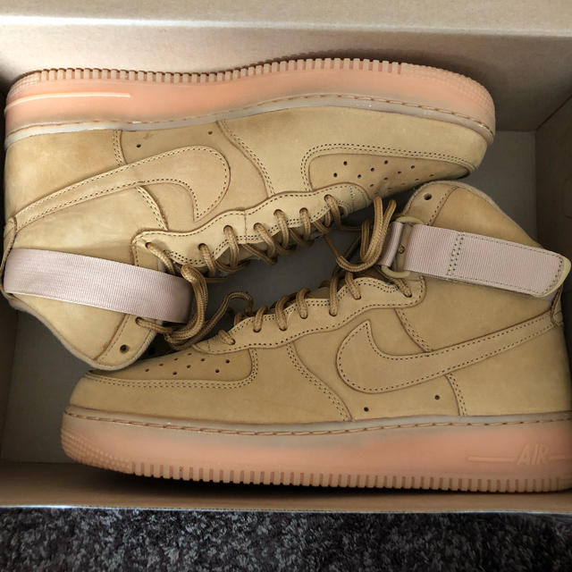 NIKE(ナイキ)のAIR FORCE 1 HIGH ‘07 LV8 WB メンズの靴/シューズ(スニーカー)の商品写真