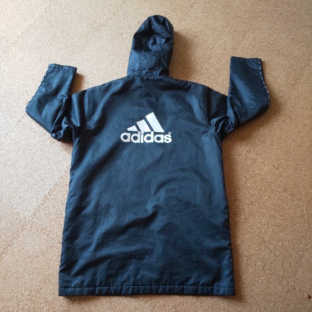 adidas(アディダス)のmina様専用！再値下げしました！adidas　アディダス　ベンチコート　160 キッズ/ベビー/マタニティのキッズ服男の子用(90cm~)(コート)の商品写真