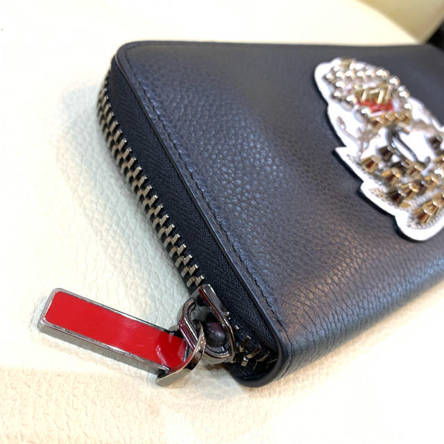 Christian Louboutin(クリスチャンルブタン)のルブタン スタッズ レザー  長財布 メンズ レディース レディースのファッション小物(財布)の商品写真