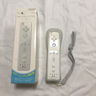 ウィー(Wii)のWii リモコンプラス ホワイト(家庭用ゲーム機本体)