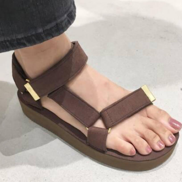 L'Appartement DEUXIEME CLASSE(アパルトモンドゥーズィエムクラス)の【新品 未使用】SUICOKE Strap Sandal レディースの靴/シューズ(サンダル)の商品写真