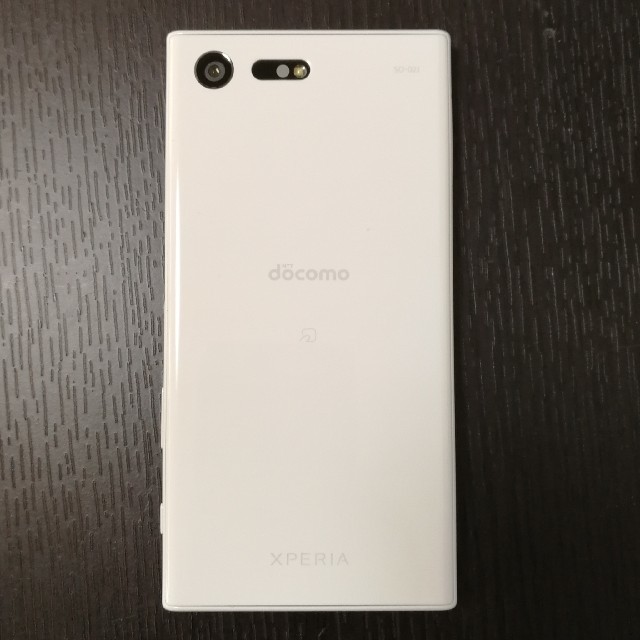 Xperia(エクスペリア)のDocomo SONY Xperia SO-02J 超美品　ホワイト スマホ/家電/カメラのスマートフォン/携帯電話(スマートフォン本体)の商品写真