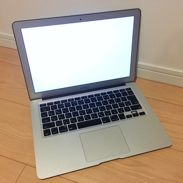 Apple(アップル)のジャンク Apple Macbook Air Mid2011 スマホ/家電/カメラのPC/タブレット(ノートPC)の商品写真