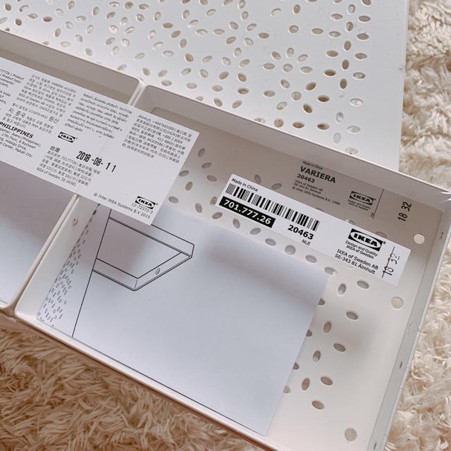 IKEA(イケア)のイケア VARIERA 棚 三点セット インテリア/住まい/日用品の収納家具(棚/ラック/タンス)の商品写真