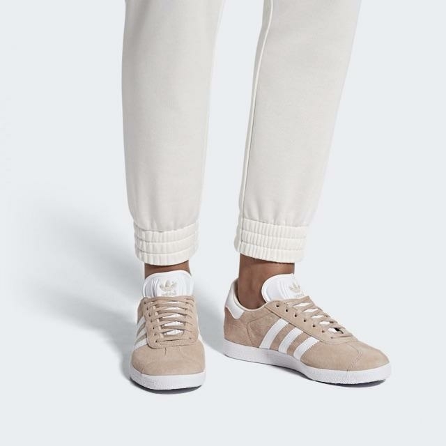 adidas(アディダス)のびょんきせ様専用【26.5㎝】新品☆adidas  GAZELLE メンズ メンズの靴/シューズ(スニーカー)の商品写真