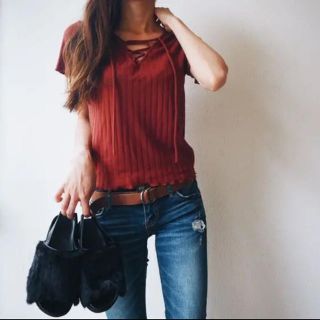 マウジー(moussy)のMOUSSY.レースアップTシャツ.編み上げ.ボルドー(Tシャツ(半袖/袖なし))