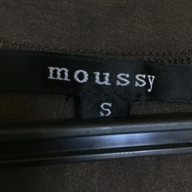 moussy(マウジー)のmoussy 茶 Tシャツ Sサイズ レディースのトップス(Tシャツ(半袖/袖なし))の商品写真