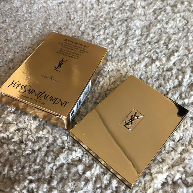 Yves Saint Laurent Beaute(イヴサンローランボーテ)のイヴ・サンローラン  ブラッシュクチュール10 コスメ/美容のベースメイク/化粧品(チーク)の商品写真