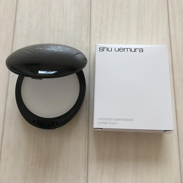 shu uemura フェイスパウダー（ケース入）