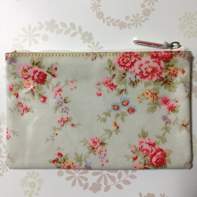 Cath Kidston(キャスキッドソン)のCath Kidston フラットポーチ レディースのファッション小物(ポーチ)の商品写真