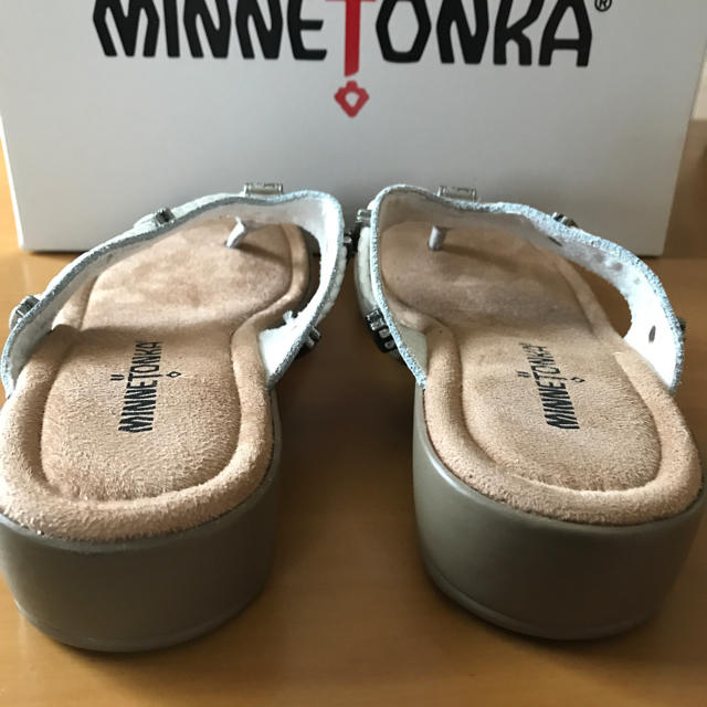 Minnetonka(ミネトンカ)のMINNETONKA ミネトンカ サンダル レディースの靴/シューズ(サンダル)の商品写真