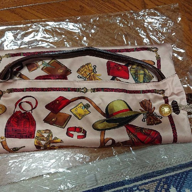 TOPKAPI(トプカピ)のトプカピ TOPKAPI スカーフ柄 ショルダーバッグ レディースのバッグ(ショルダーバッグ)の商品写真